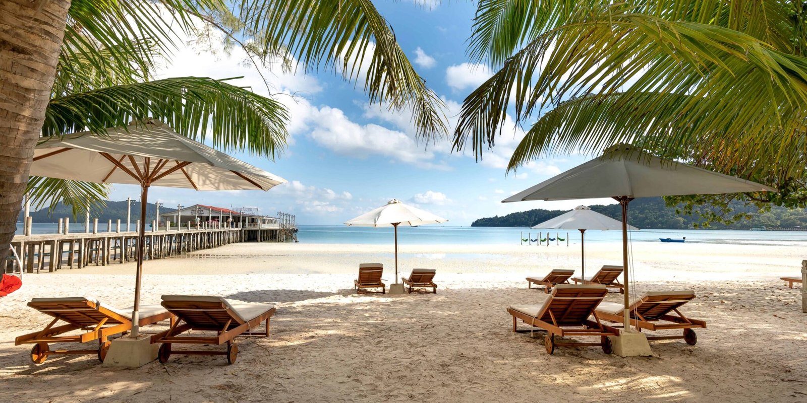 3 Beach Essential Items You Must Pack