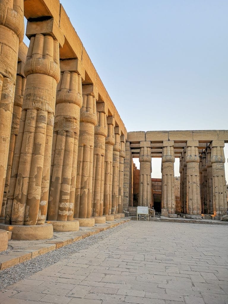 best egypt travel guide one of the most beautiful temples, the temple of Luxor